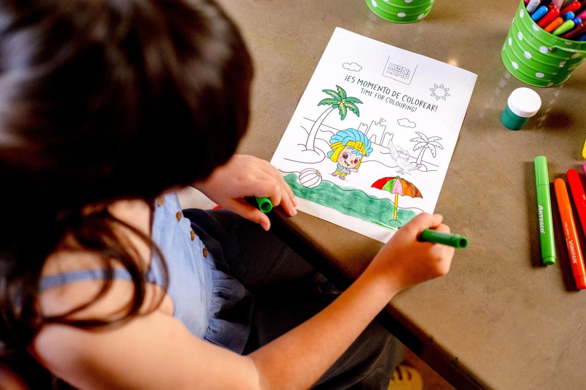 Hotel Paracas, A Luxury Collection Resort, Paracas Eksteriør bilde Child colouring in a colouring book